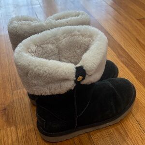 UGG Black and Cream Shearling Boots for kids
